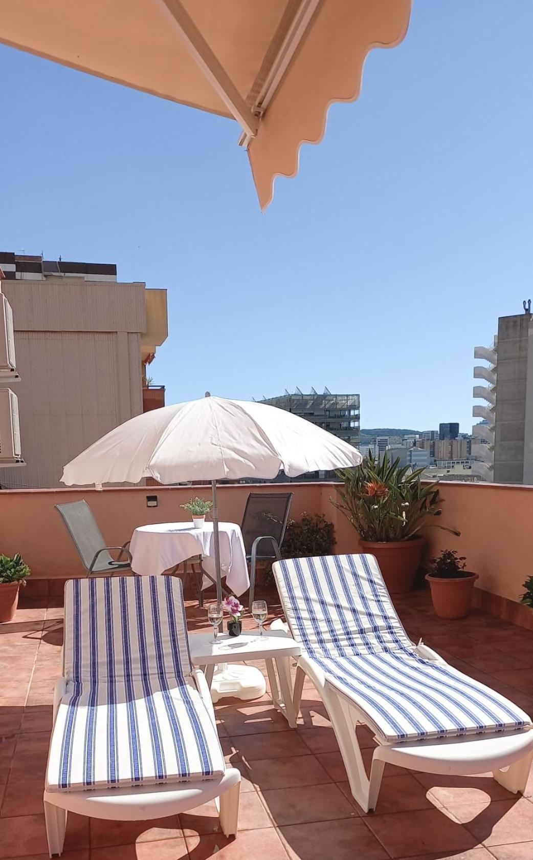 Cozy And Sunny Penthouse Fira Bcn Appartement L'Hospitalet de Llobregat Buitenkant foto