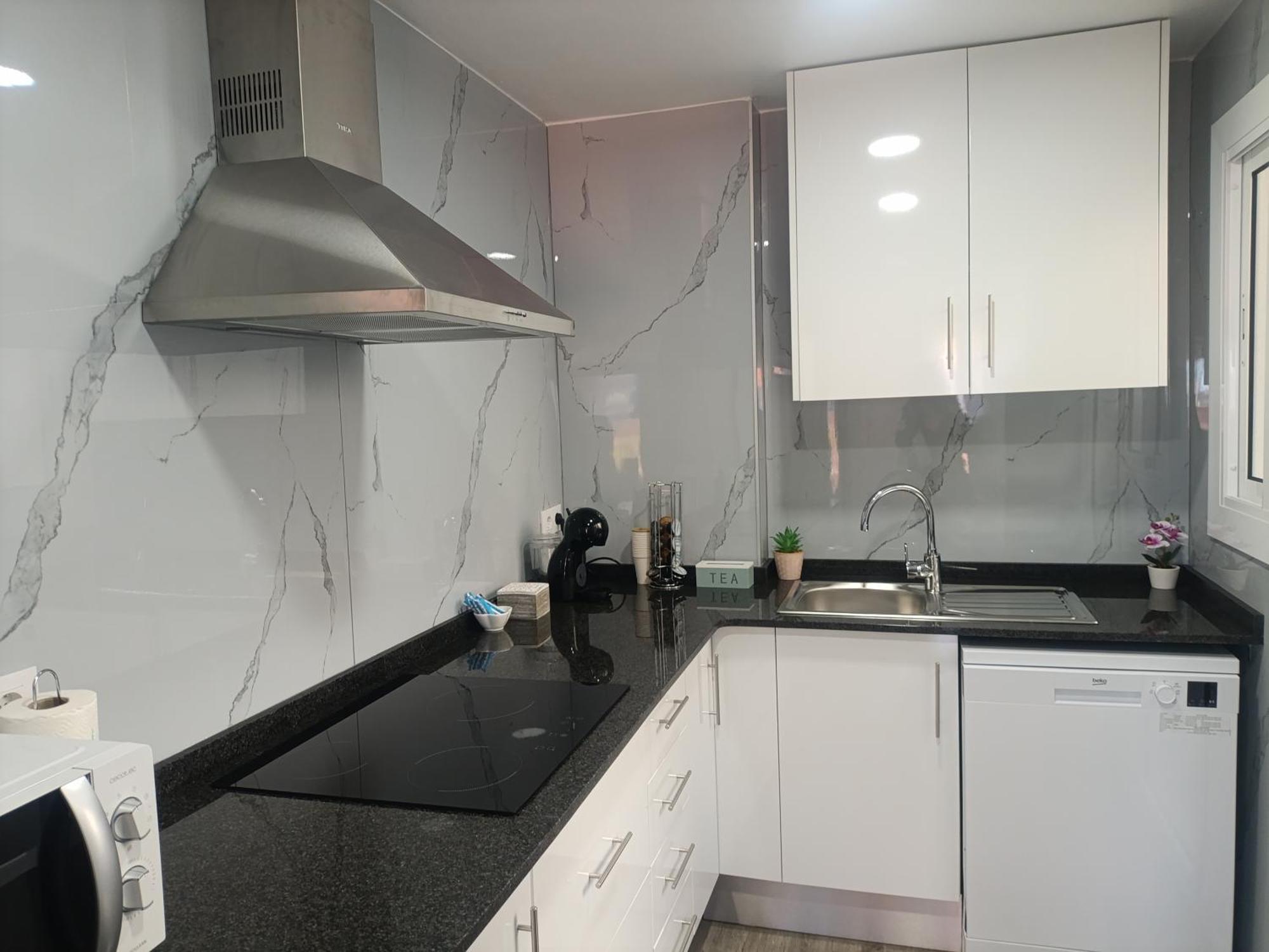 Cozy And Sunny Penthouse Fira Bcn Appartement L'Hospitalet de Llobregat Buitenkant foto